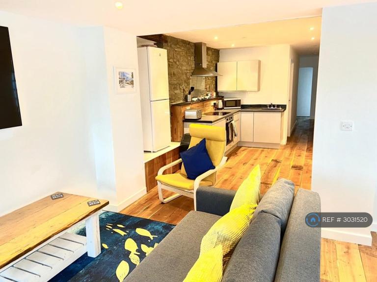 2 bedroom flat in South John Street, New Quay, SA45 (2 bed) (#3031520)