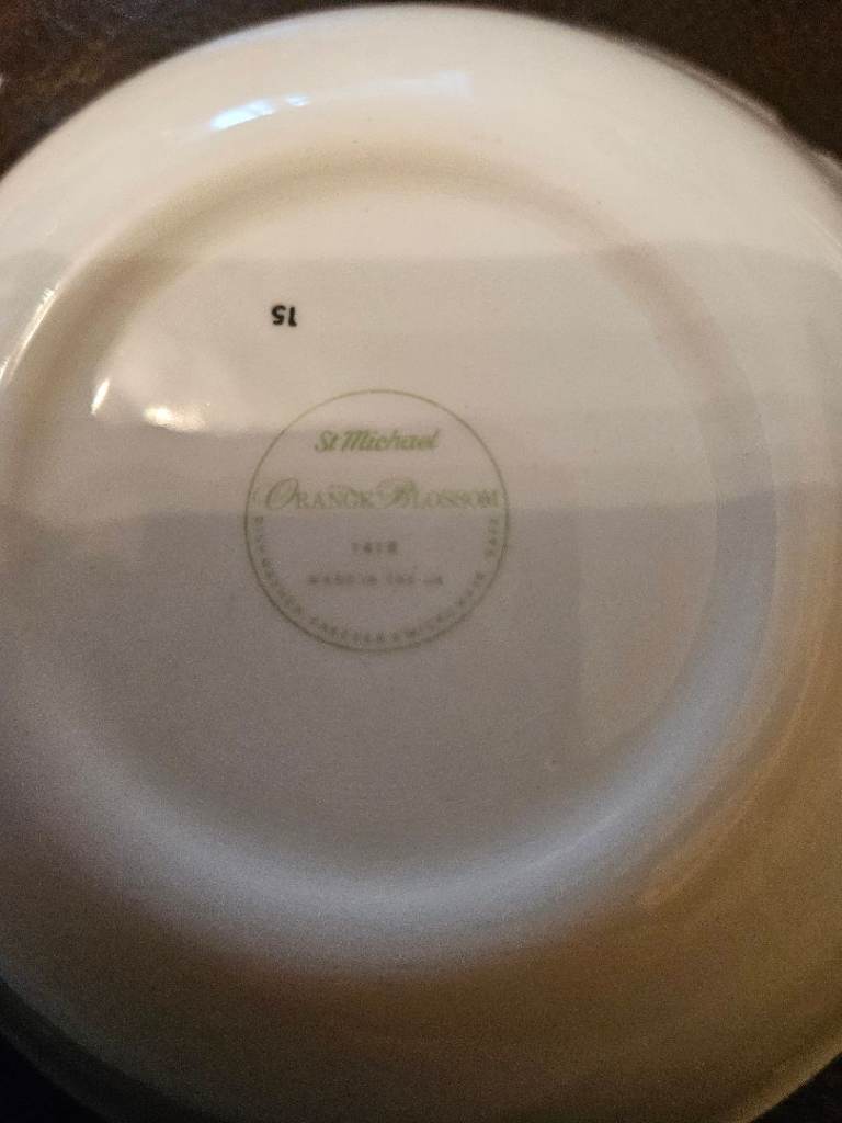 Old St Michael dinner / tea set