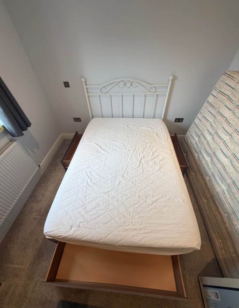 double bed with mattress