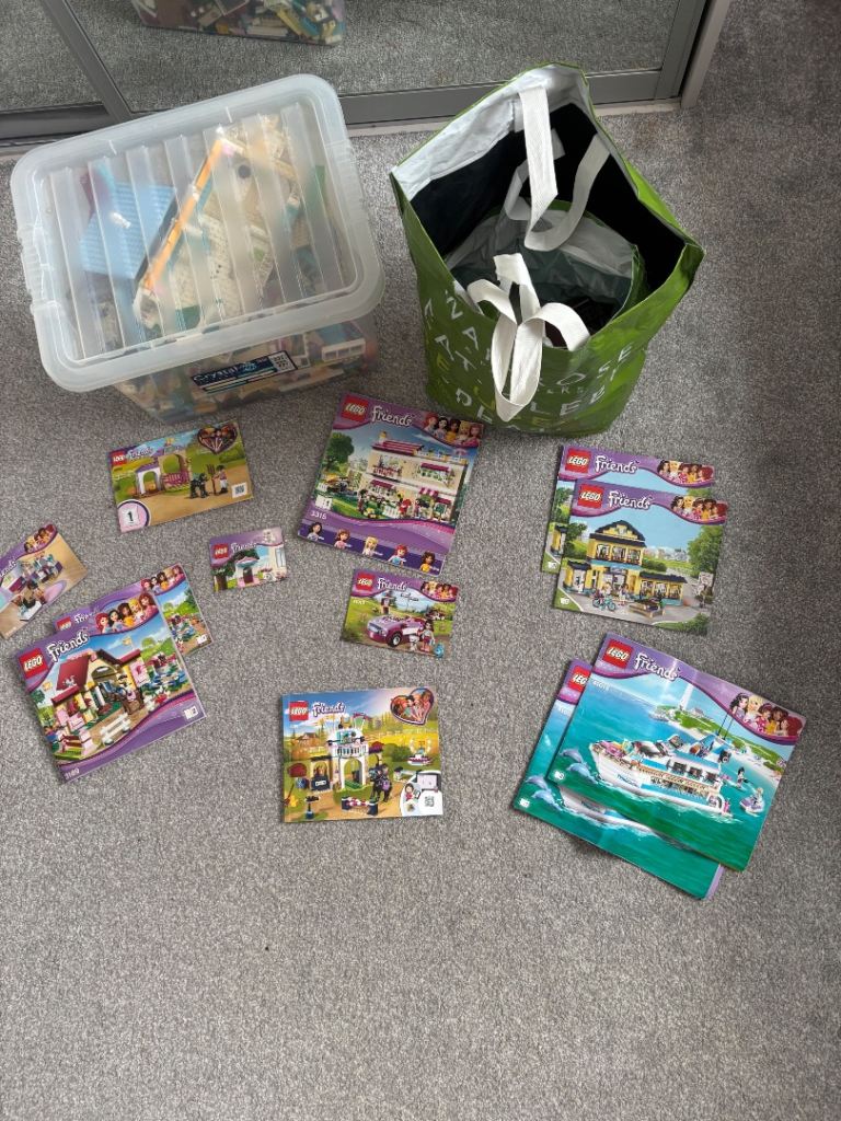 Large Bundle of Lego Friends x 9 sets 