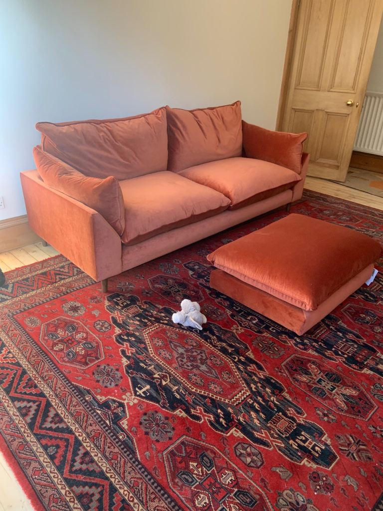 Large 100% Wool Rug 274x366 cm