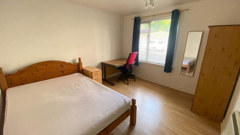 One room to rent close to Dundee city centre and Dundee University/Abertay University