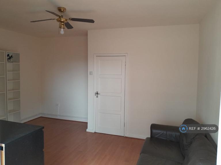 1 bedroom in Vinson House, London, N1 (#2962426)