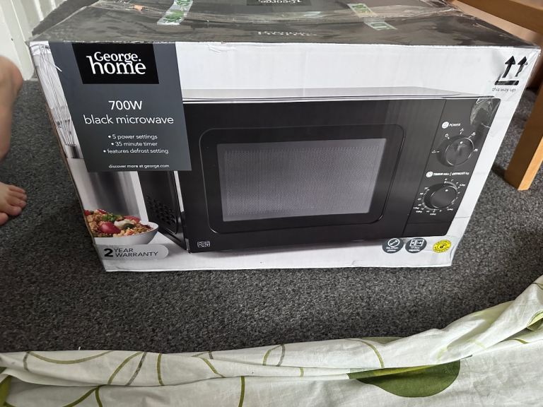 Black Microwave – Brand New in Box