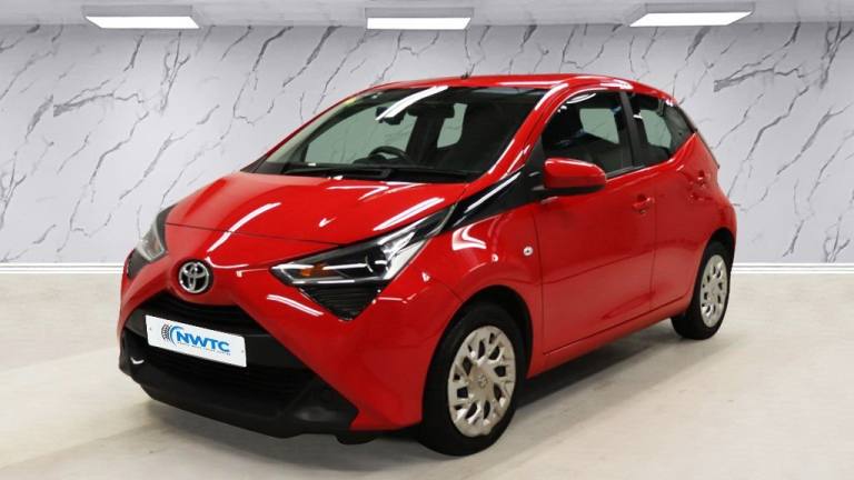 2021 Toyota AYGO 1.0 VVT-i x-play Hatchback 5dr Petrol Manual Euro 6 (s/s) (71 ps) 1 OWNER F Hatc...