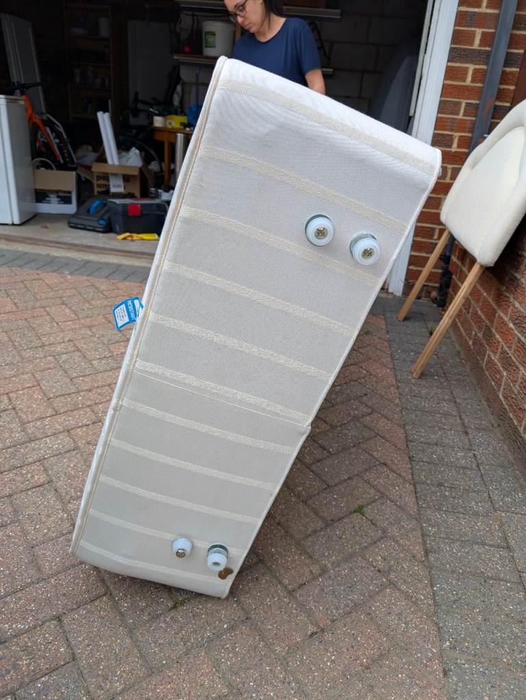 Single divan bed base