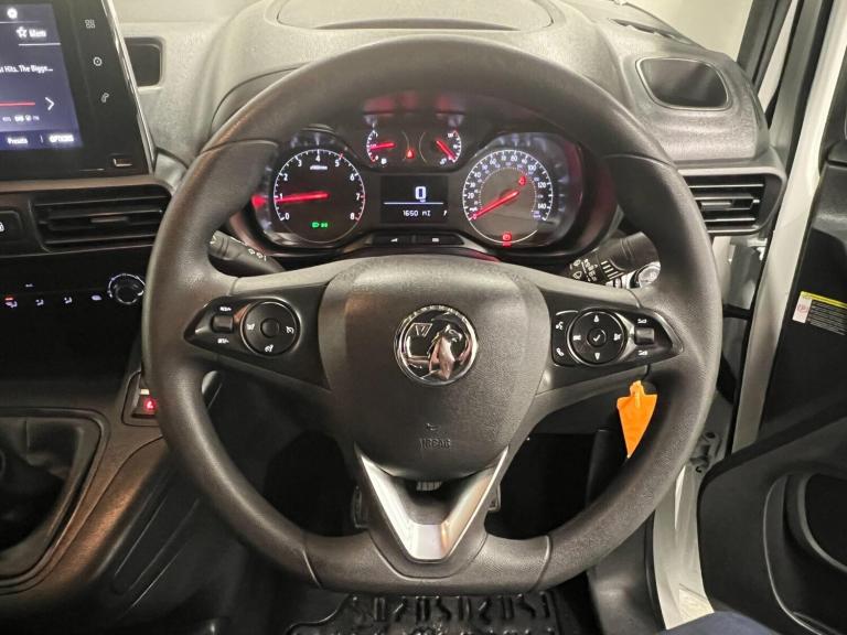 2022 Vauxhall Combo Combo 1.5 Turbo D 2300 Sportive L2 H1 Euro 6 4dr Panel Van Diesel Manual