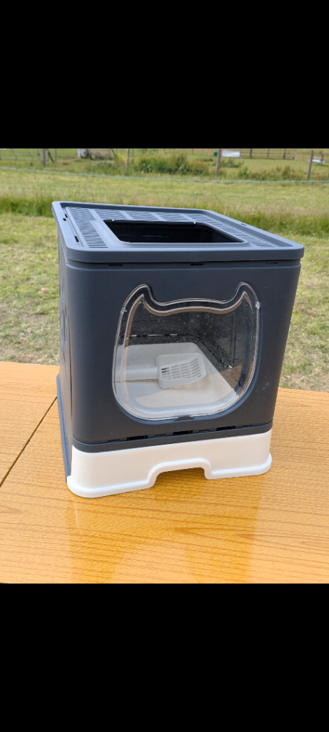 Covered Cat Litter Tray