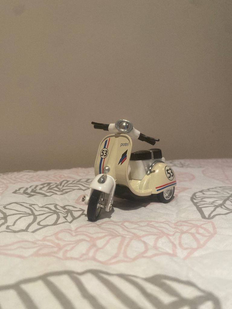 Small scooter 