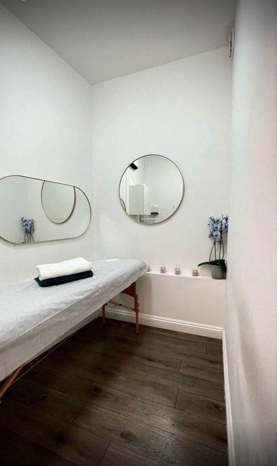 Beauty Room & Hair Chair Available!