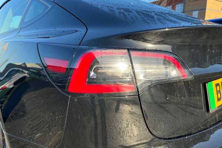 2022 Tesla Model 3 Standard Range Plus Saloon 4dr Electric Auto RWD (241 bhp) Saloon Electric Aut...