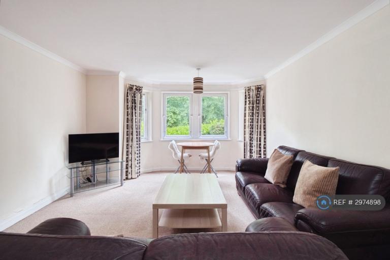 1 bedroom flat in Addison Road, Glasgow, G12 (1 bed) (#2974898)