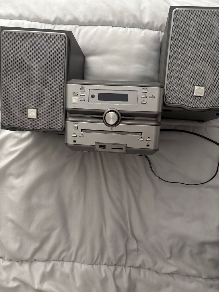  Ministry Of Sound MOSMC057IP DAB Micro System With iPod Dock