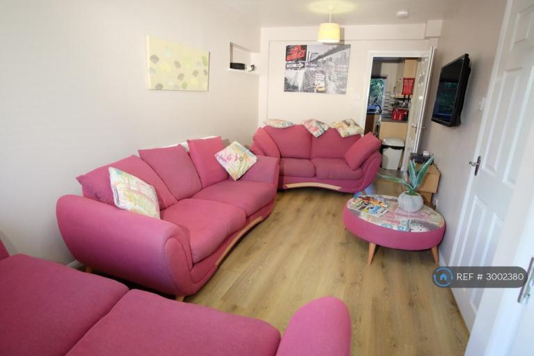 1 bedroom in Brompton Close, Aylesbury, HP19 (#3002380)