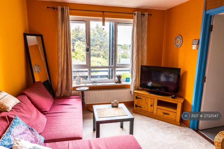 1 bedroom flat in Francis Barber Close, London, SW16 (1 bed) (#2732547)