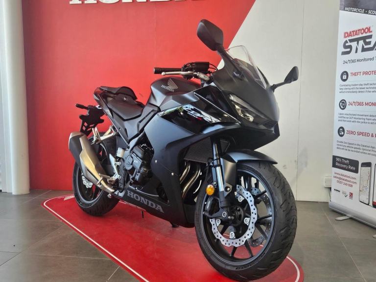 2026 HONDA CBR500R E-CLUTCH