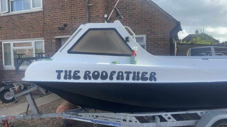 17.5ft sea hog Commodore 