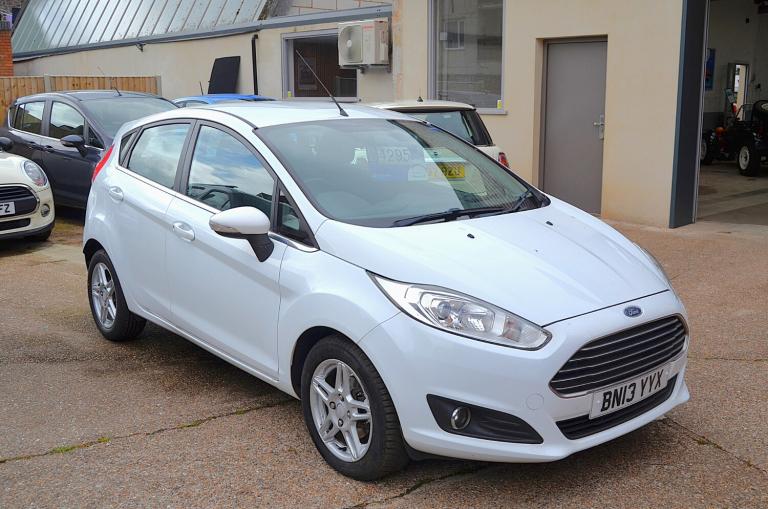 2013 Ford Fiesta 1.5 TDCi Zetec 5dr HATCHBACK Diesel Manual
