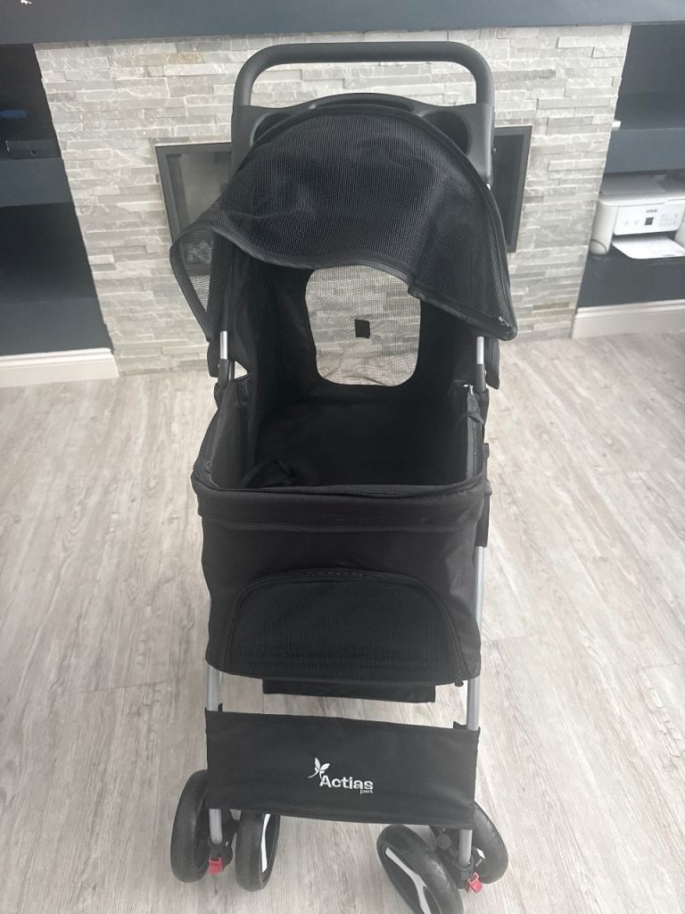 New Pet stroller for small dogs or cats