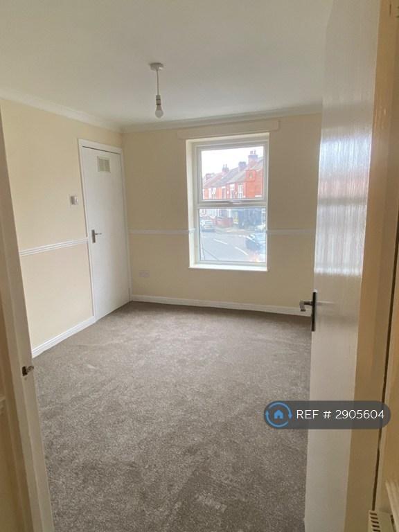 1 bedroom flat in Bentley Road, Doncaster, DN5 (1 bed) (#2905604)