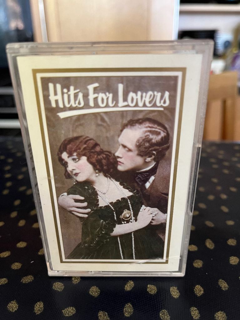 Retro Music Cassette: Hits For Lovers