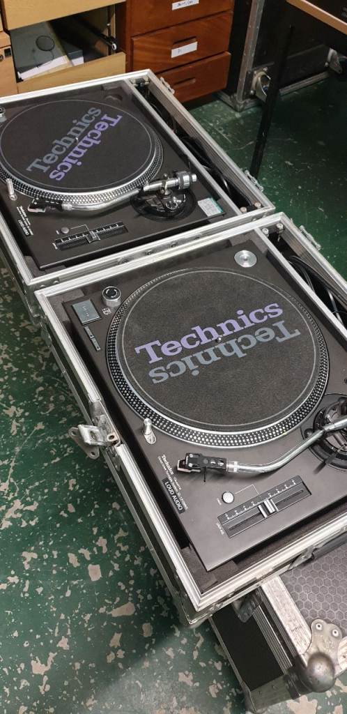 Technics SL1210 MK5 Turntables - mint!