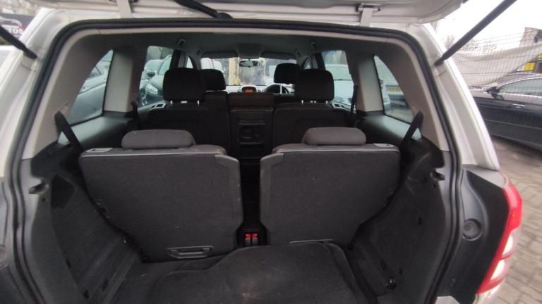 2012 Vauxhall Zafira 1.6 16V Exclusiv Euro 5 5dr MPV Petrol Manual