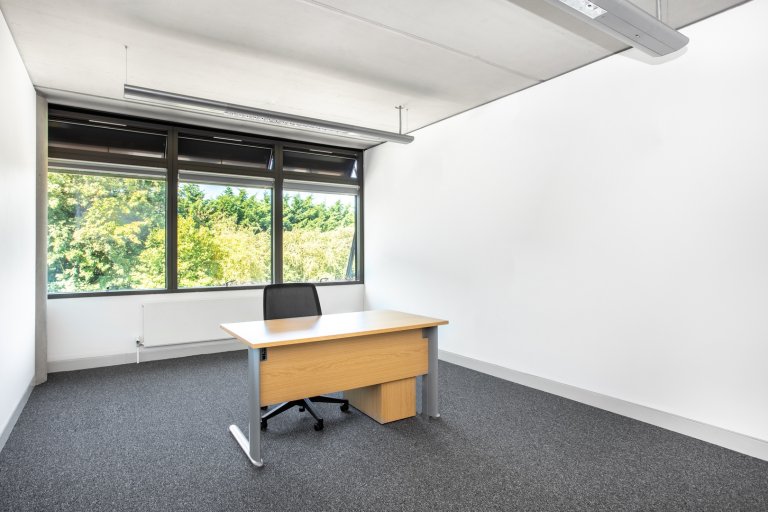 No Full-Time Office? Use a Private Office in GOSPORT PO130FQ When Needed