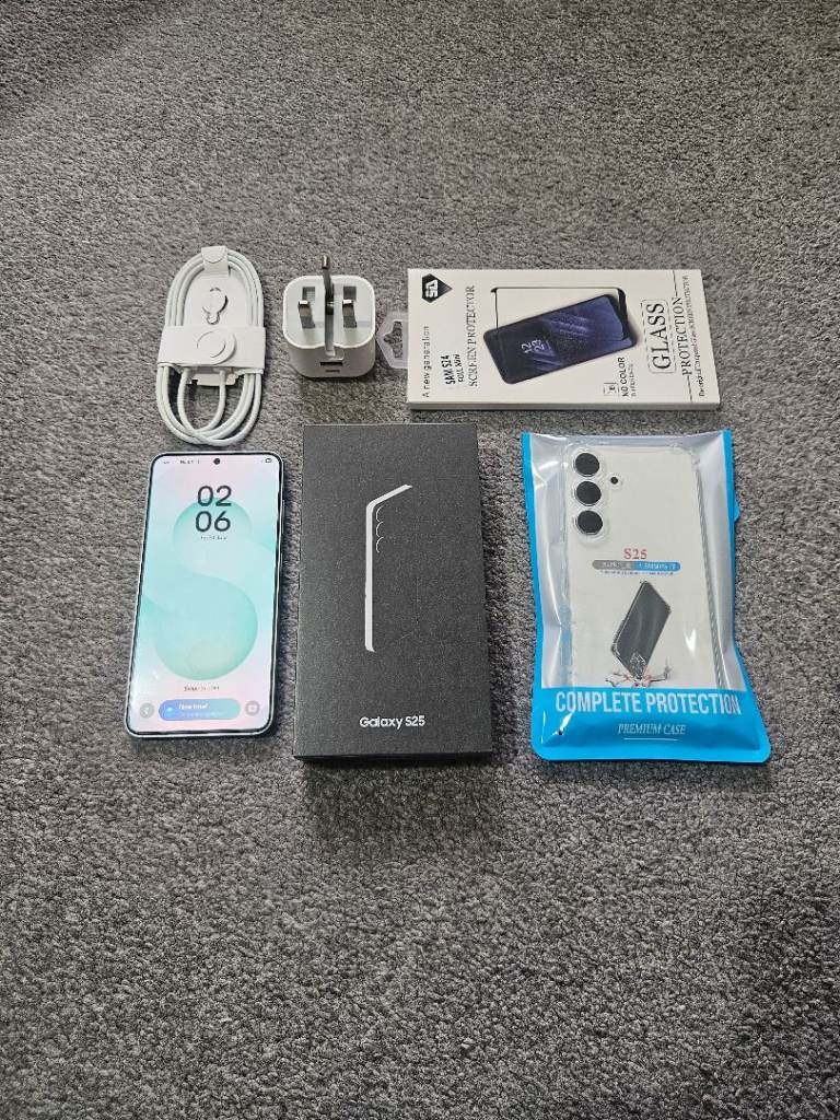 Samsung S25 5G Bundle 256GB 100% Batt Unlocked Warranty Green