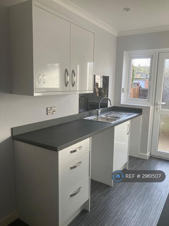 3 bedroom house in Winkney Road, Eastbourne, BN22 (3 bed) (#2961507)