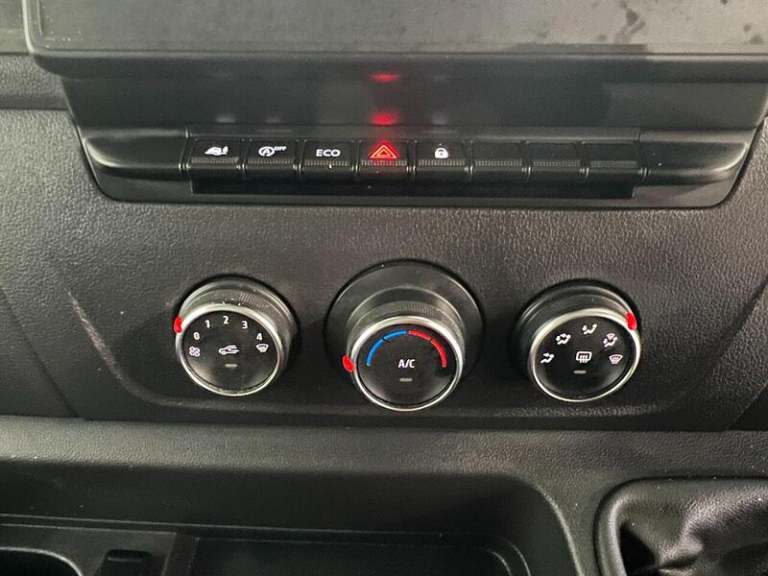  Nissan Interstar Interstar 2.3 dCi 35 Tekna L3 Euro 6 (s/s) 2dr Vehicle Transporter Diesel Manual