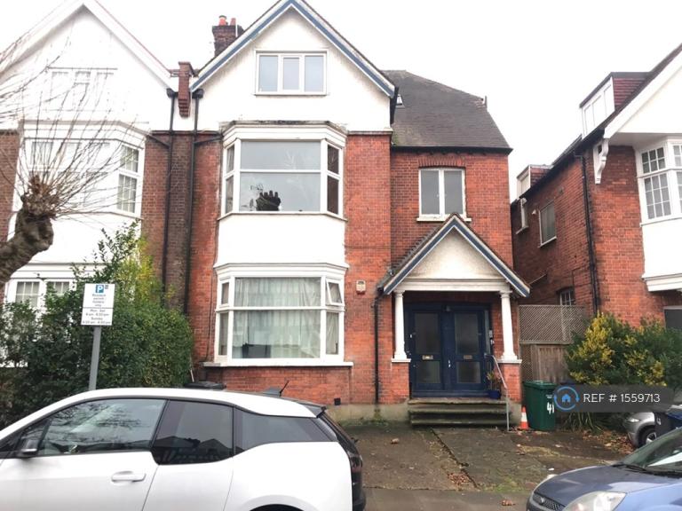 1 bedroom flat in Woodstock Road, London, NW11 (1 bed) (#1559713)