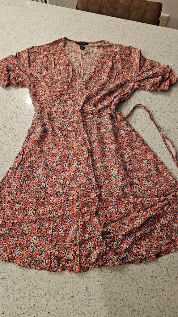 As NEW dress size 8-10, New Look, get ready filor spring, holidays 😀 