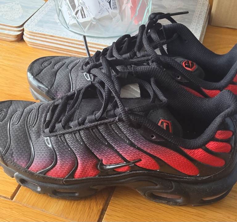 Size 7 mens real make trainers
