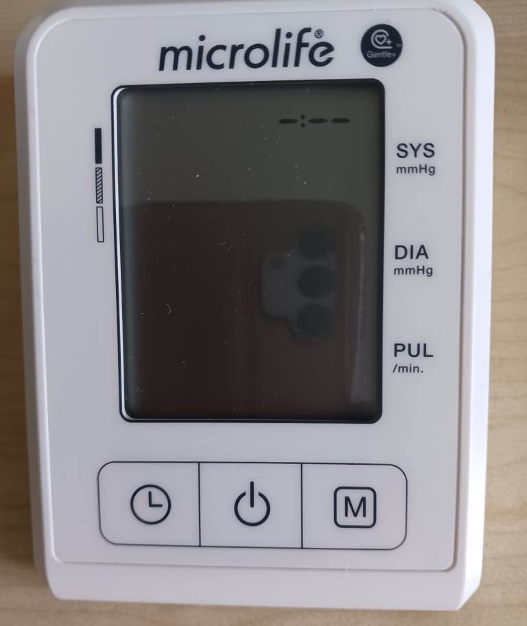 BLOOD PRESSURE MONITOR
