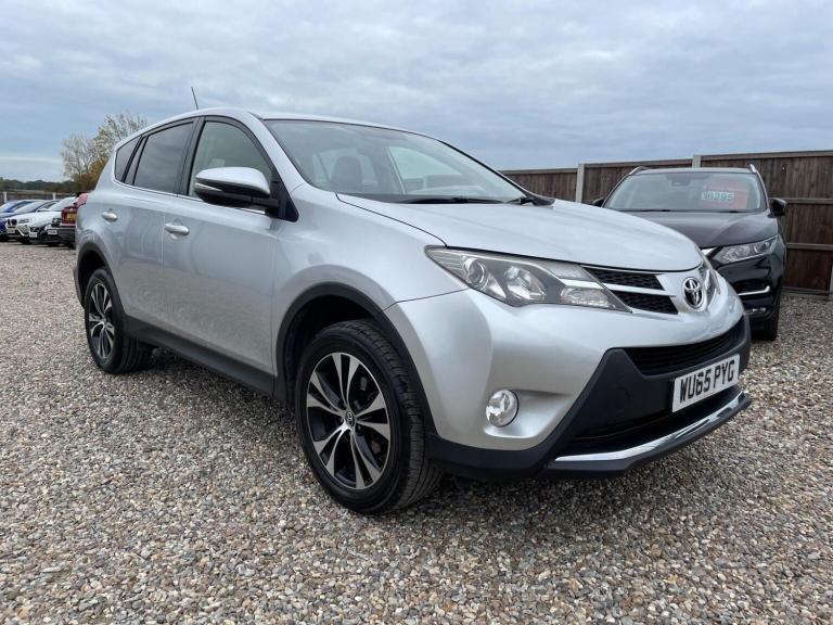 TOYOTA RAV4 2.0 D-4D Icon 4WD Euro 5 (s/s) 5dr 2015
