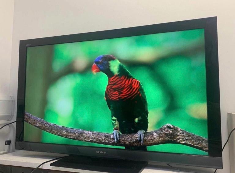 Sony 46” LCD Full hd 1080P tv   Freeview hdmi   good condition-  not smart 