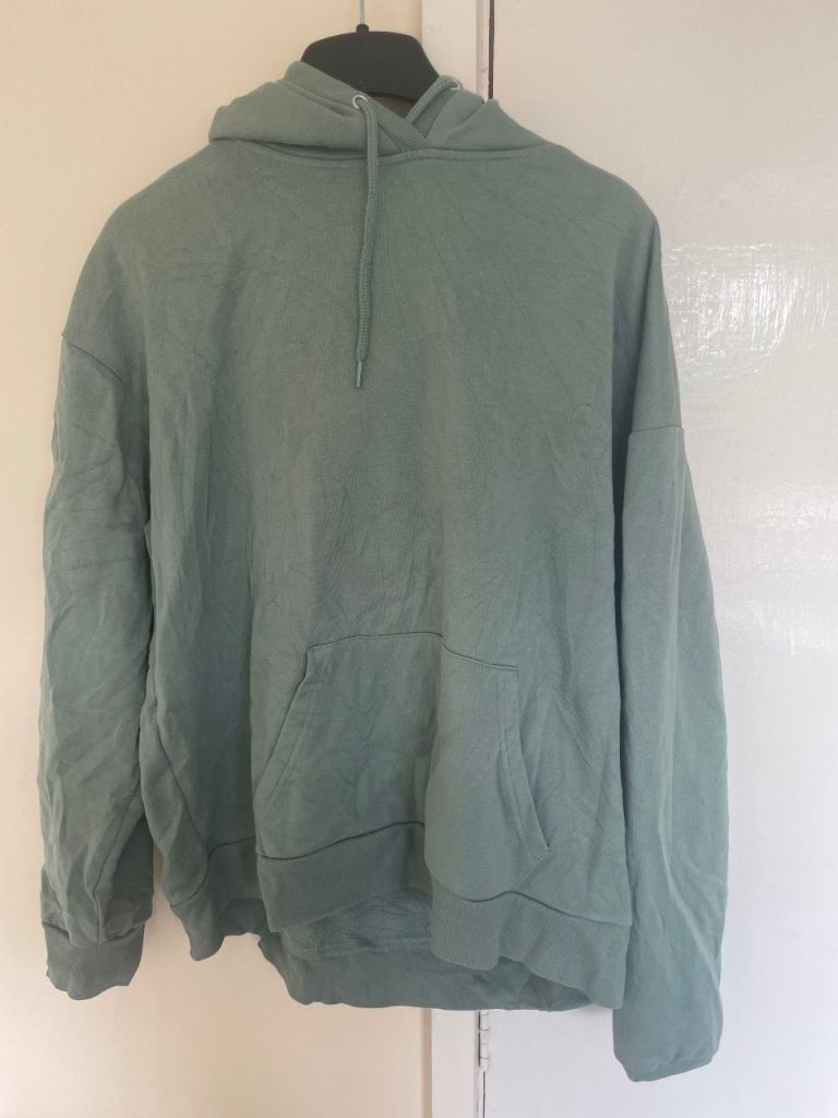 Unisex Green Hoodie – Good Condition