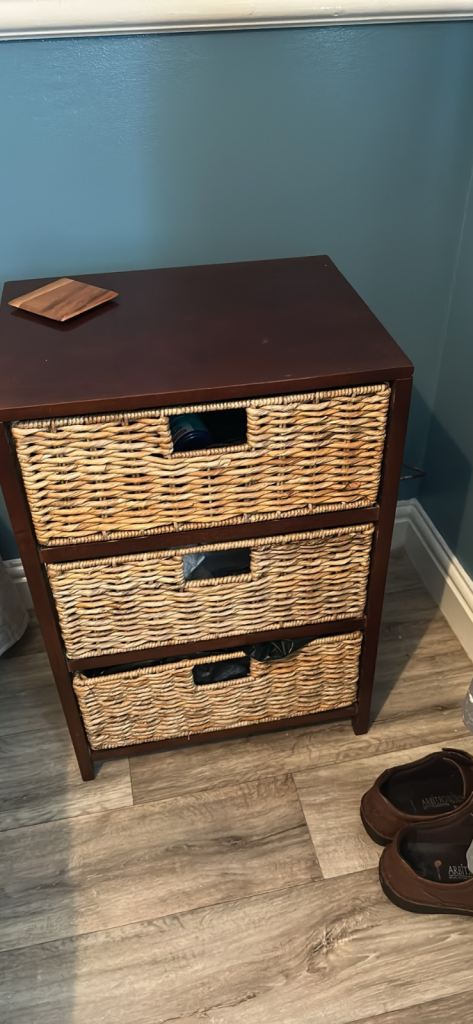 Cane drawers like new