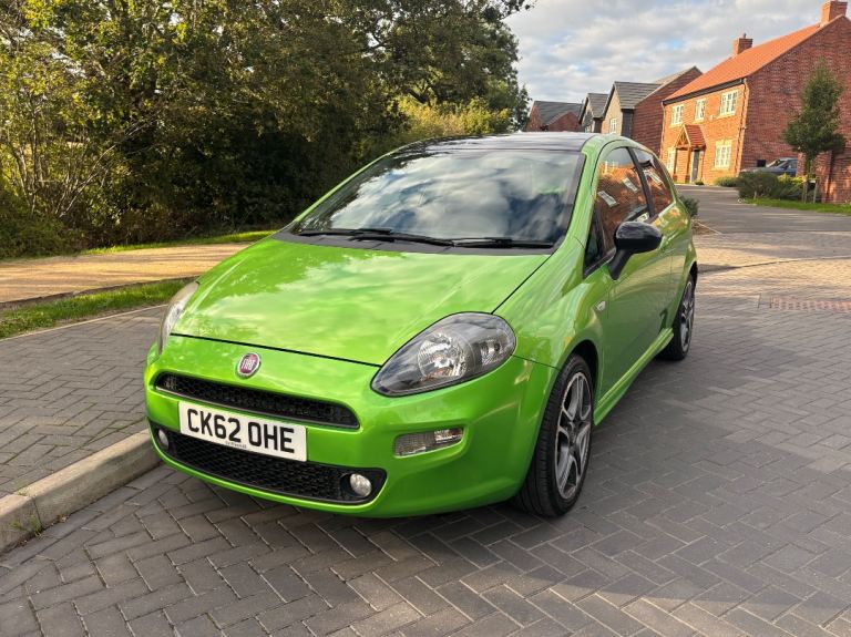 Fiat, PUNTO, Hatchback, 2012, Manual, 875 (cc), 3 doors