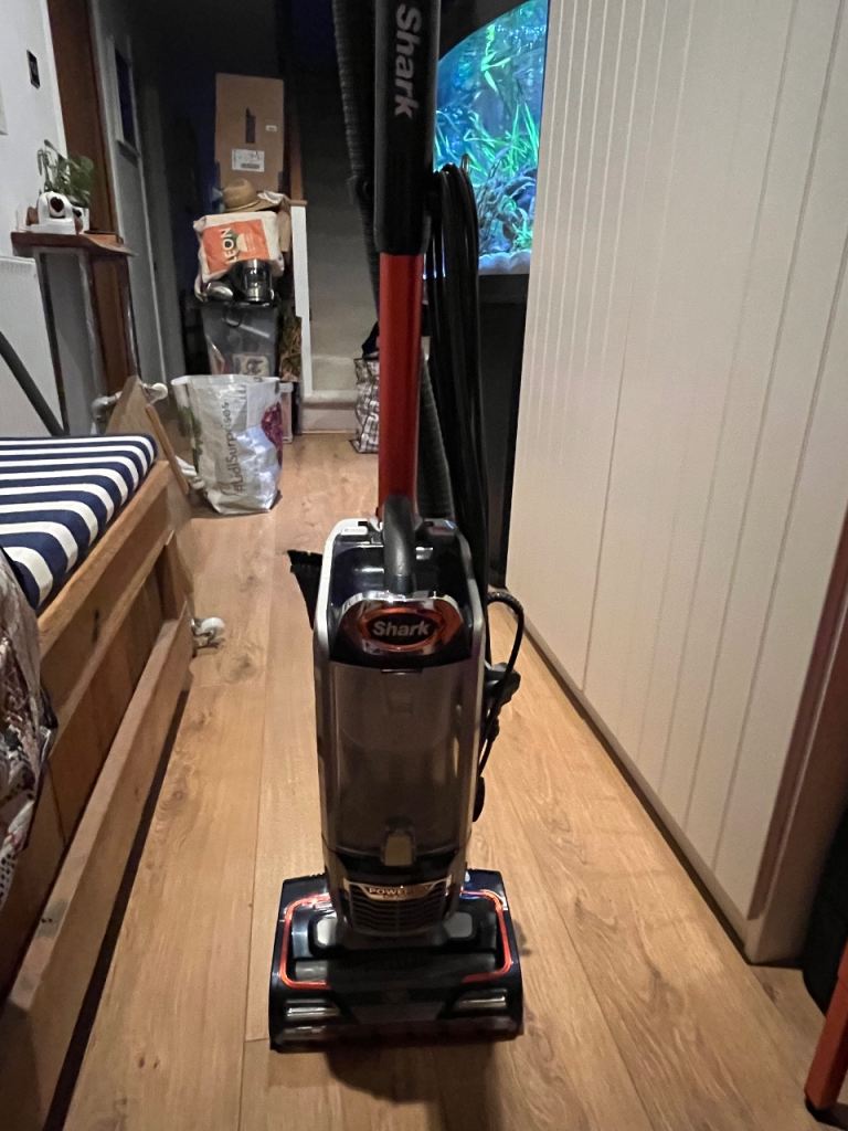 Shark anti hair wrap upright only 6 months old 