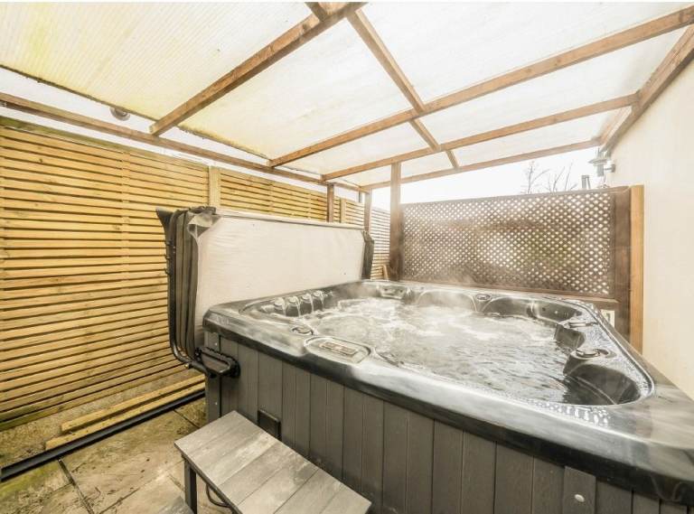 Munich 2 Plug & Play Hot tub