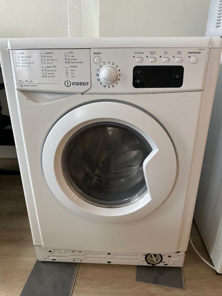 image for Washer dryer Indesit