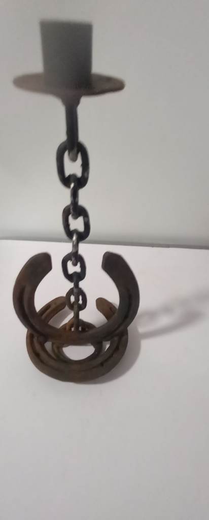 Horseshoe candlestick 