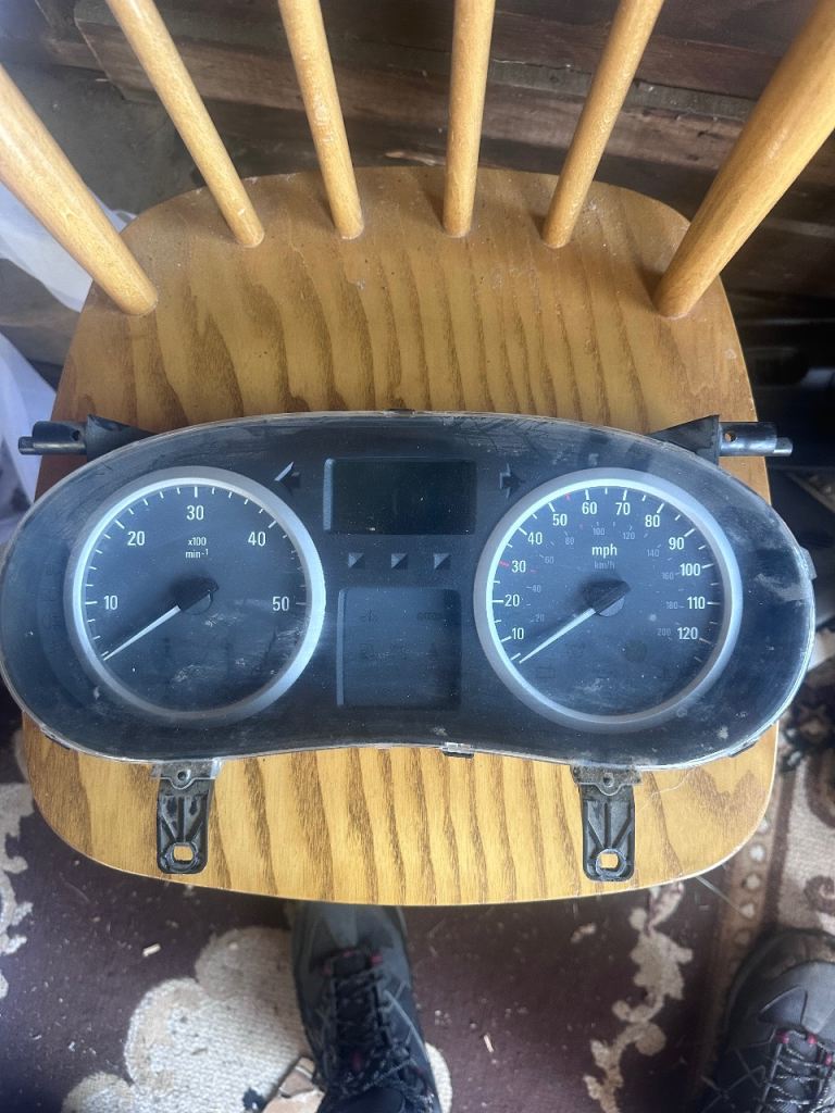 Vauxhall vivaro dashboard instrument cluster 