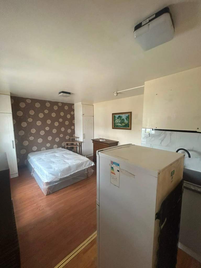 BENEFITS ACCEPTED - Studio Flat Available in Feltham Hounslow TW4
