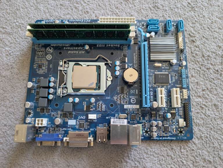 Gigabyte H61M Motherboard + Intel i3-3240 CPU + 8GB DDR3 RAM Bundle - LGA1155