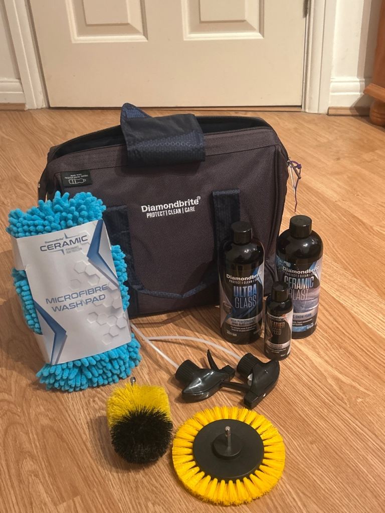 Diamondbrite car cleaning set brand new