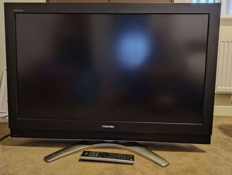 Toshiba Regza 37" HD LCD TV with built in Freeview and SRS 20W speakers