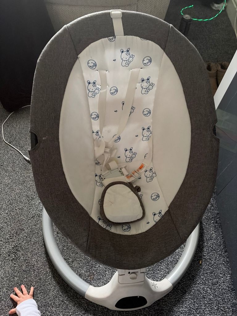 Baby swing 